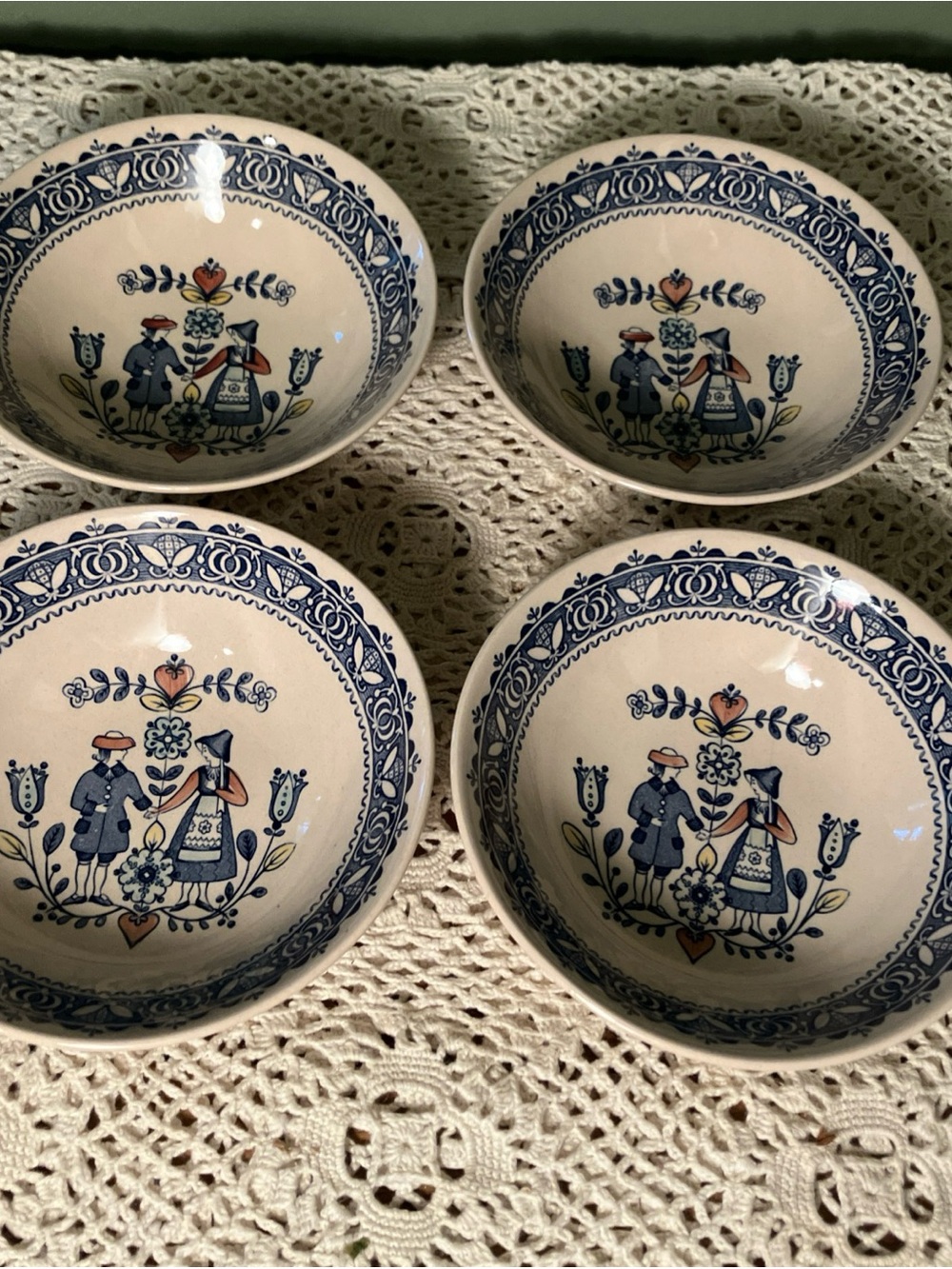4 Johnson Brothers Staffordshire Old Granite Hearts & Flowers Cereal Bowls 6.5"A